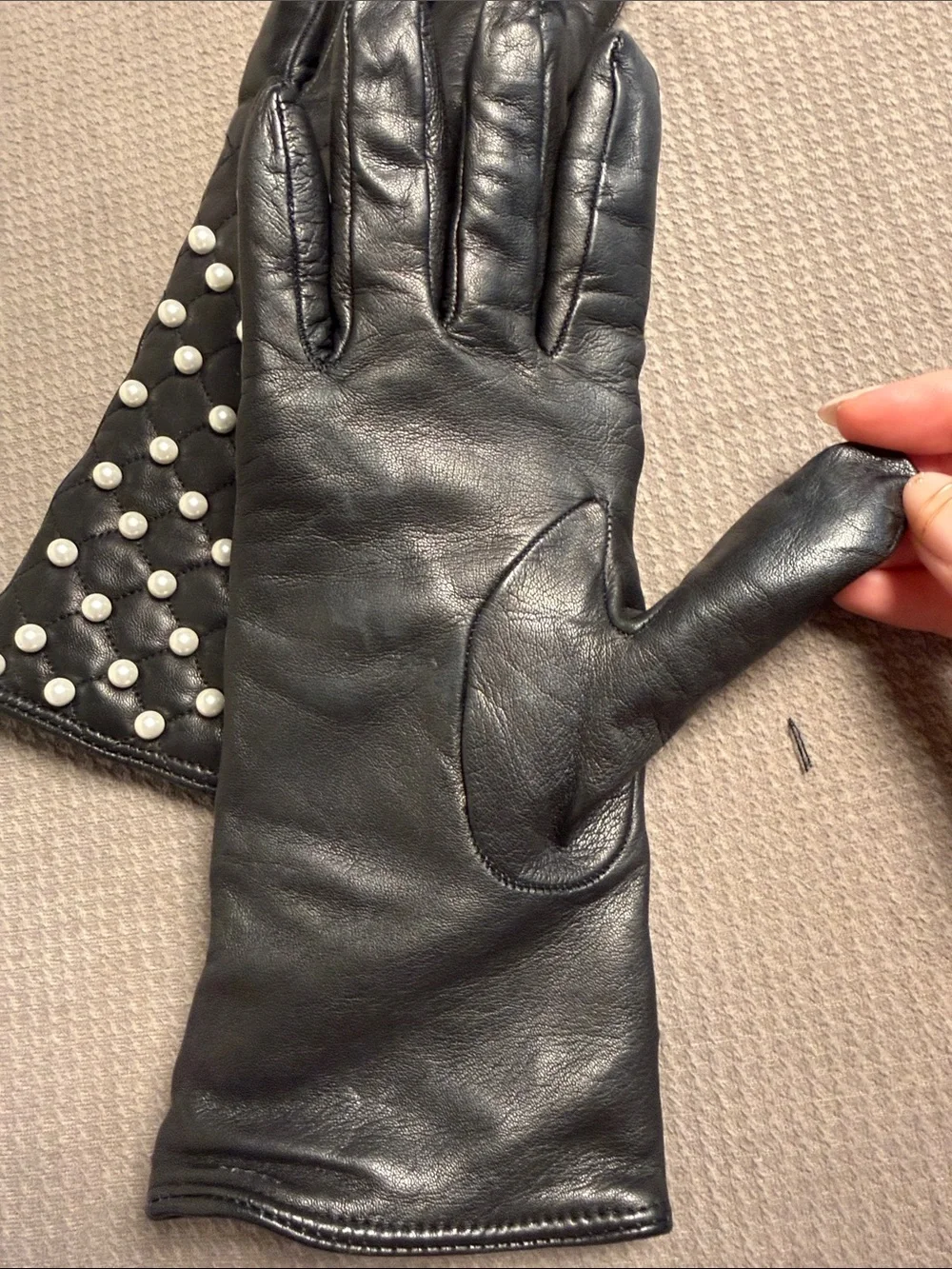 Bloomingdale's Black Leather Cashmere Lined Gloves with Pearl Stud Accents